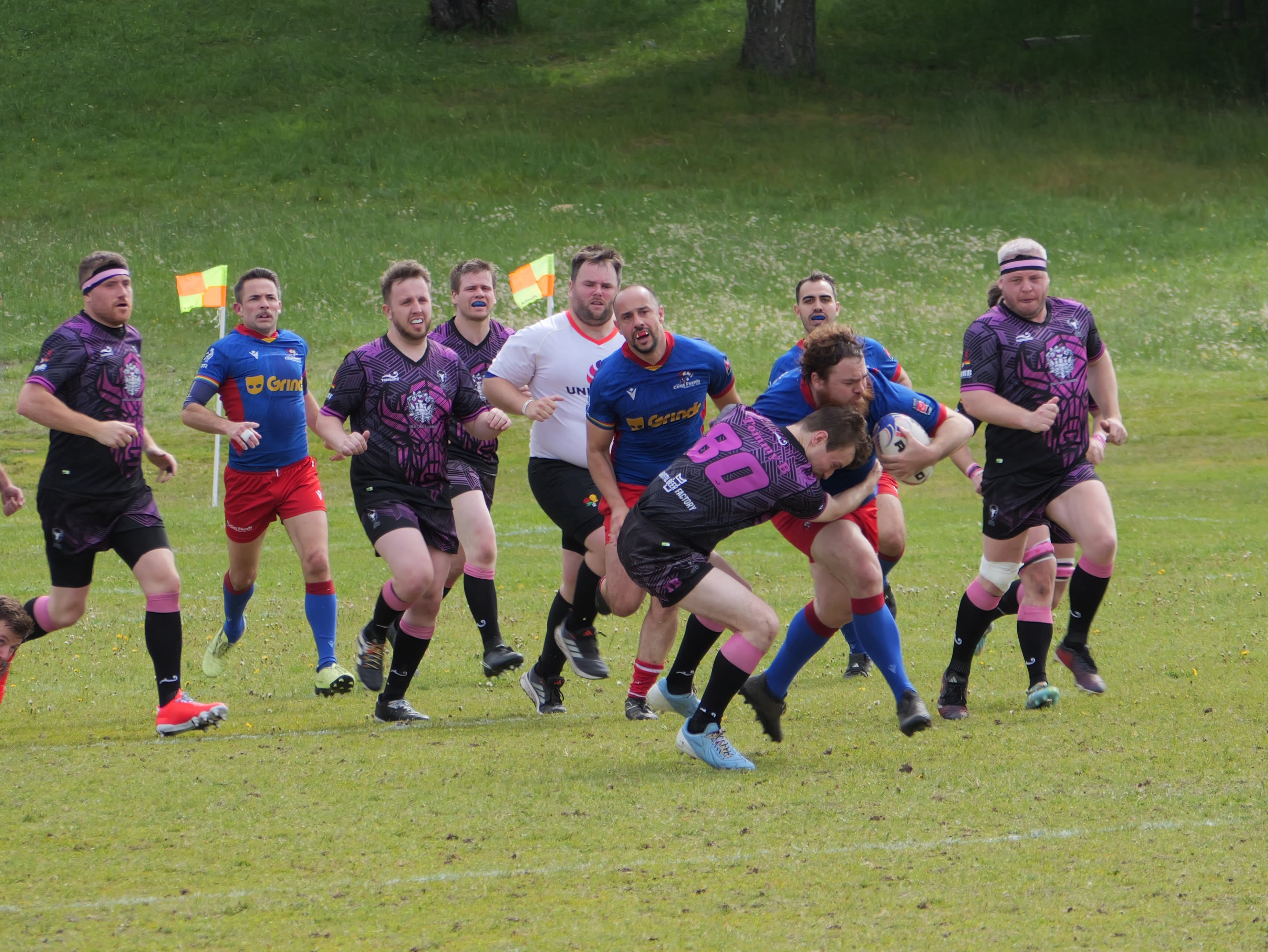 Action de jeu de la Team Bleue des Coqs Festifs à l'Union Cup 2025